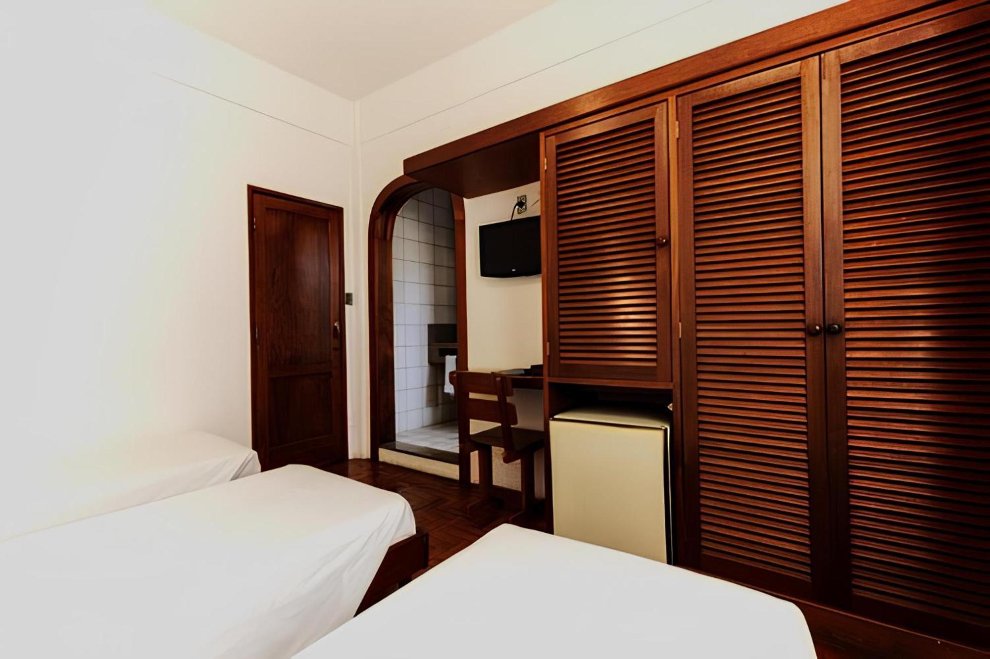 Voa Hotel Uniao Кашамбу Екстер'єр фото